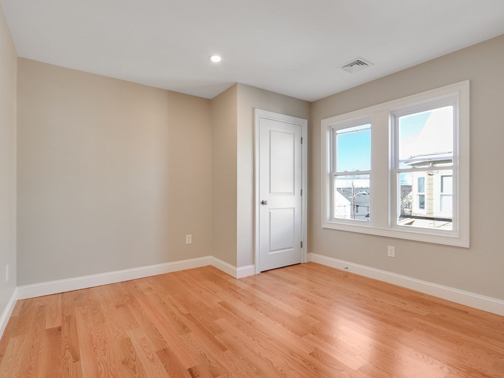 3 bed, 2 bath apartment for rent at 58 Hillsdale Rd Unit 1, Tufts University — photo 5 of 13