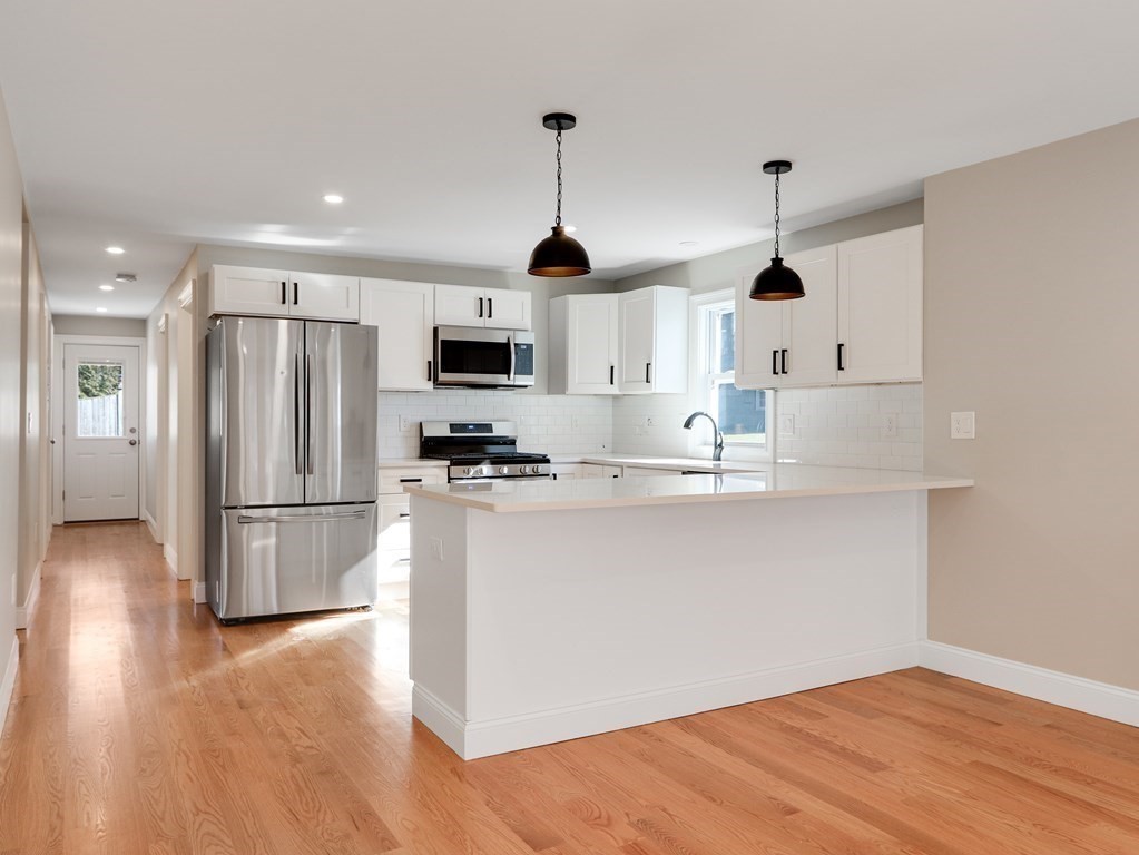 3 bed, 2 bath apartment for rent at 58 Hillsdale Rd Unit 1, Tufts University