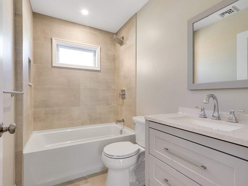 3 bed, 2 bath apartment for rent at 58 Hillsdale Rd Unit 1, Tufts University — photo 9 of 13