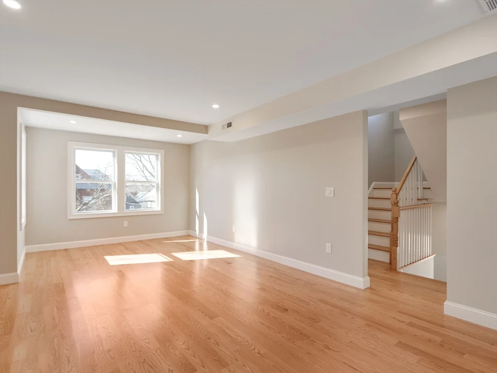 5 bed, 3 bath apartment for rent at 58 Hillsdale Rd Unit 2, Tufts University — photo 13 of 23