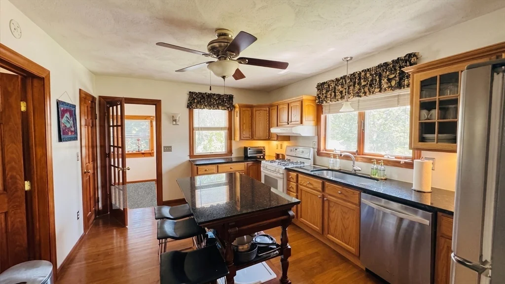 2 bed, 1 bath apartment for rent at 58 Hilton St Unit 58, East Arlington — photo 8 of 19