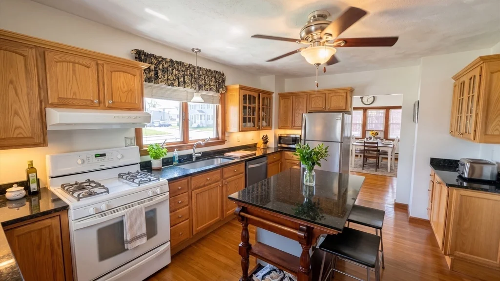 2 bed, 1 bath apartment for rent at 58 Hilton St Unit 58, East Arlington — photo 7 of 19