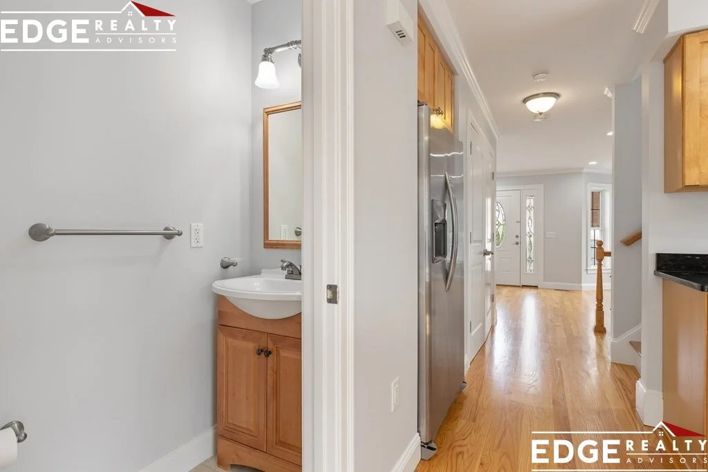 4 bed, 2.5 bath apartment for rent at 58 Holton St Unit 1, Allston — photo 8 of 28