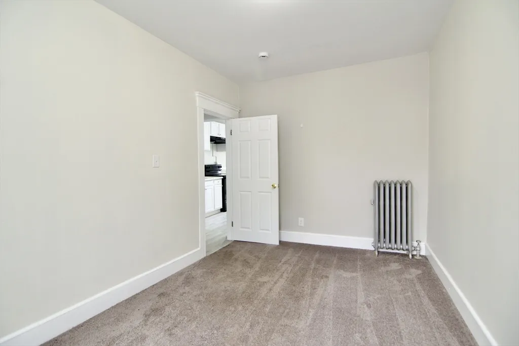 3 bed, 1 bath apartment for rent at 58 Howes St Unit 2, Springfield — photo 7 of 20