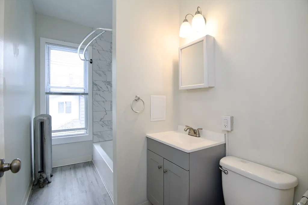 3 bed, 1 bath apartment for rent at 58 Howes St Unit 2, Springfield — photo 8 of 20