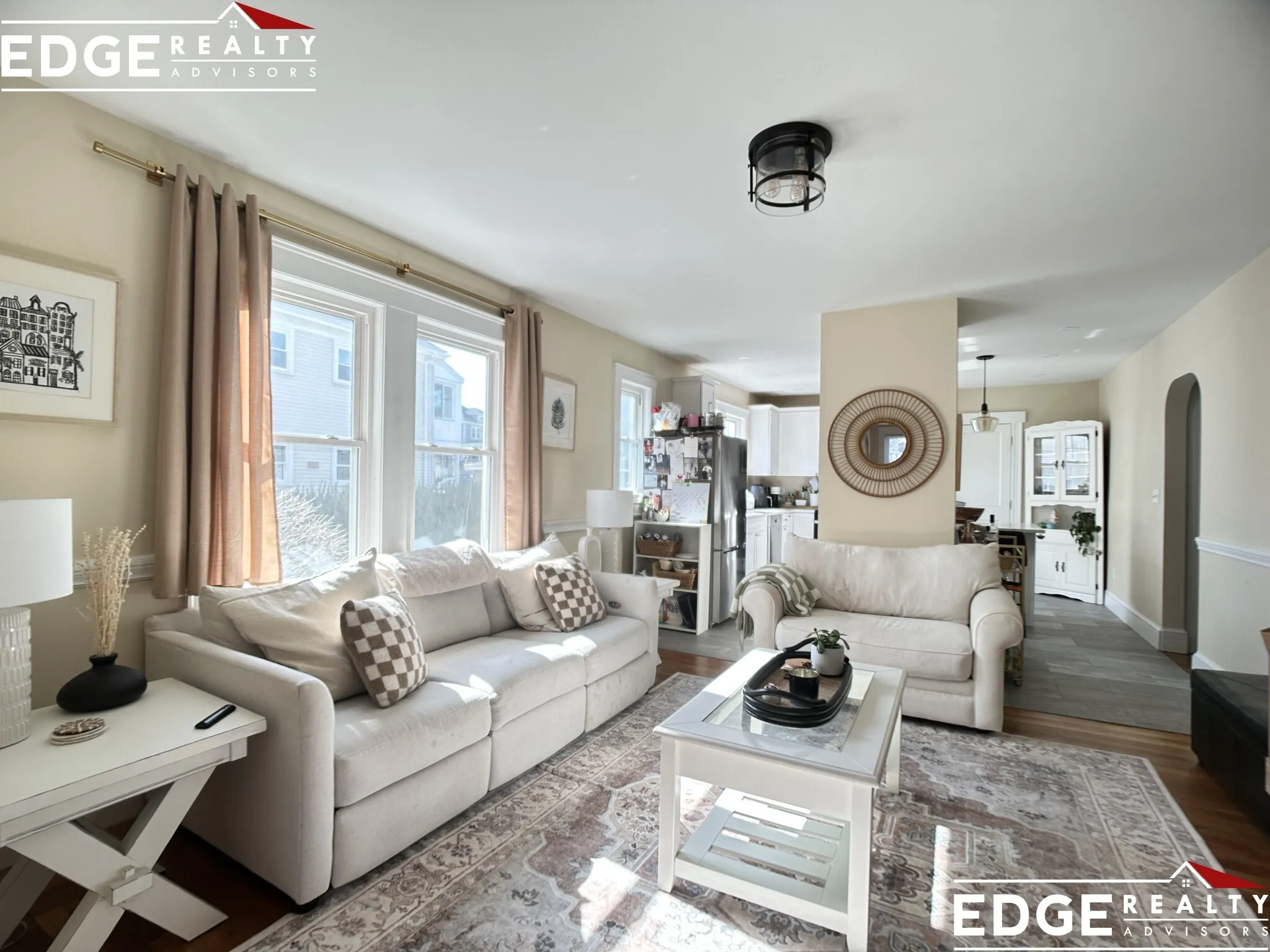3 bed, 2 bath apartment for rent at 58 Hunnewell Ave Unit 1, Oak Square — photo 3 of 9