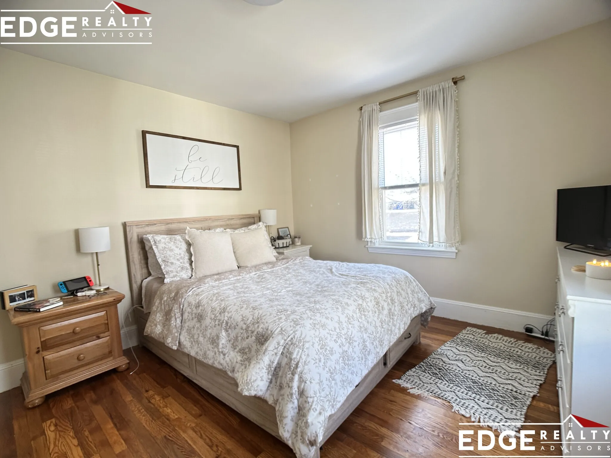 3 bed, 2 bath apartment for rent at 58 Hunnewell Ave Unit 1, Oak Square — photo 6 of 9