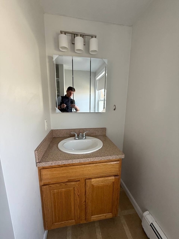2 bed, 1 bath apartment for rent at 58 Kent Unit 2, Quincy — photo 12 of 17