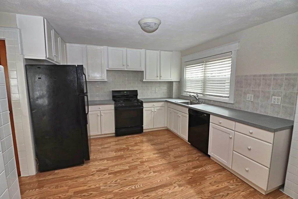 2 bed, 1 bath apartment for rent at 58 Lewis Ave Unit 1, Winthrop — photo 4 of 9