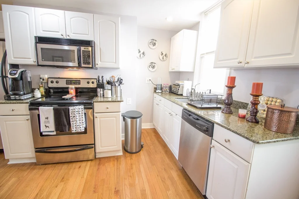 3 bed, 2 bath apartment for rent at 58 Marion St Unit N/A, East Boston — photo 6 of 21