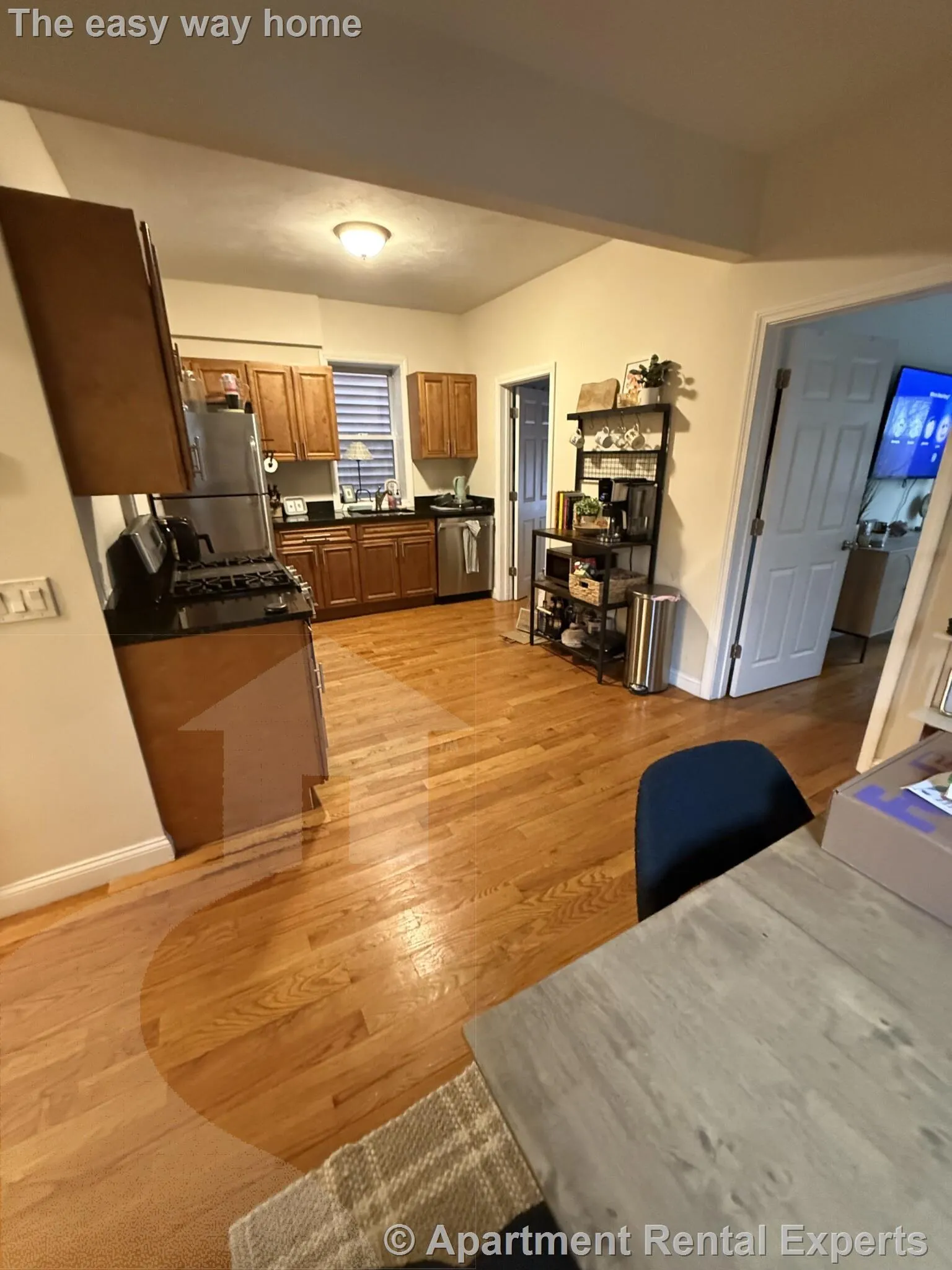3 bed, 1 bath apartment for rent at 58 Medford St Unit 1, Union Square — photo 2 of 15