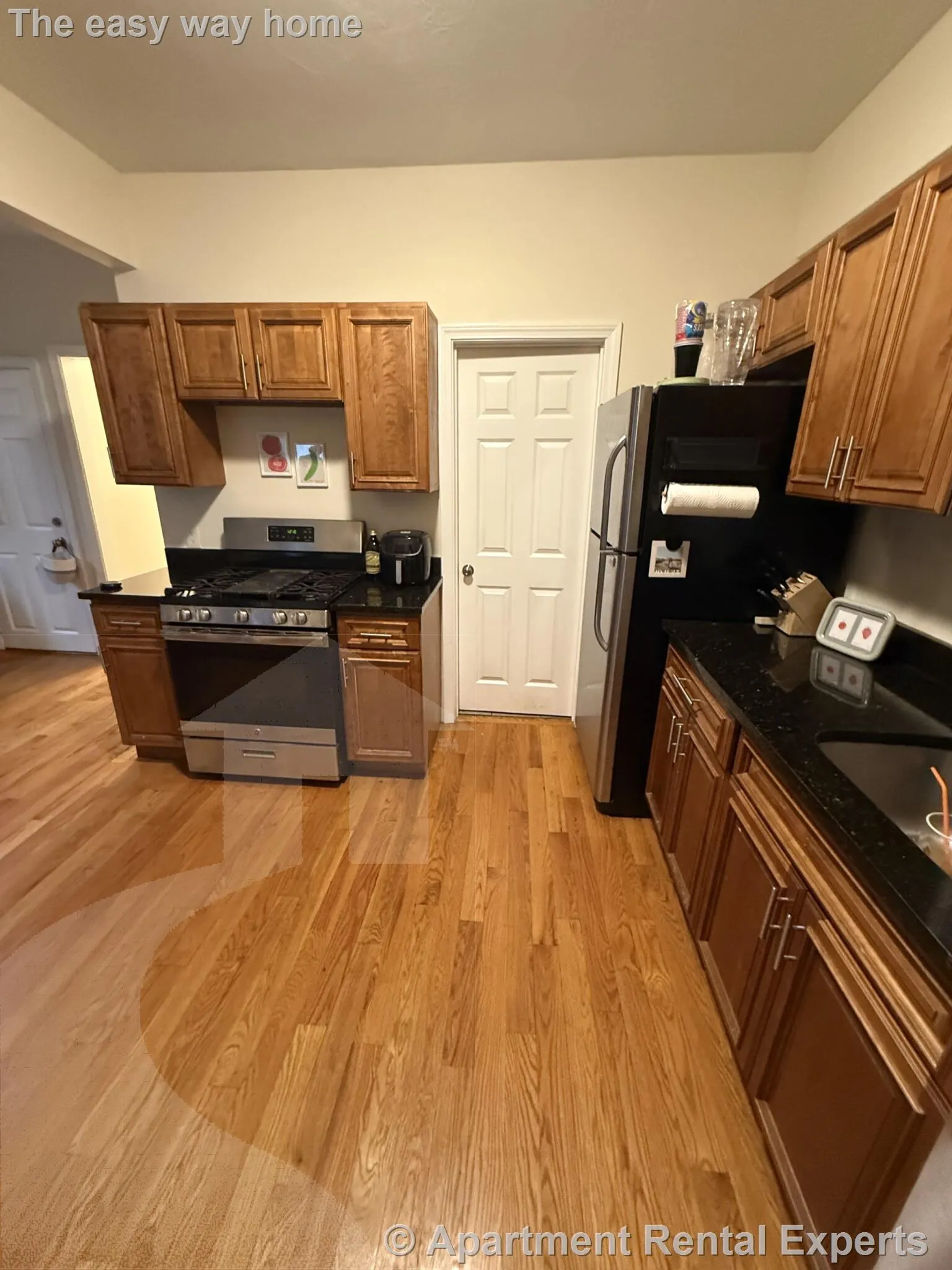 3 bed, 1 bath apartment for rent at 58 Medford St Unit 1, Union Square — photo 1 of 15