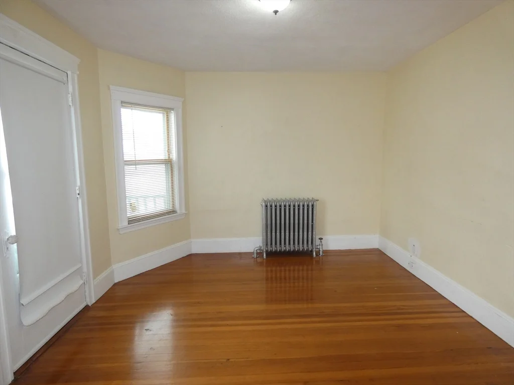 4 bed, 1 bath apartment for rent at 58 Monument St Unit 2, Medford — photo 3 of 20
