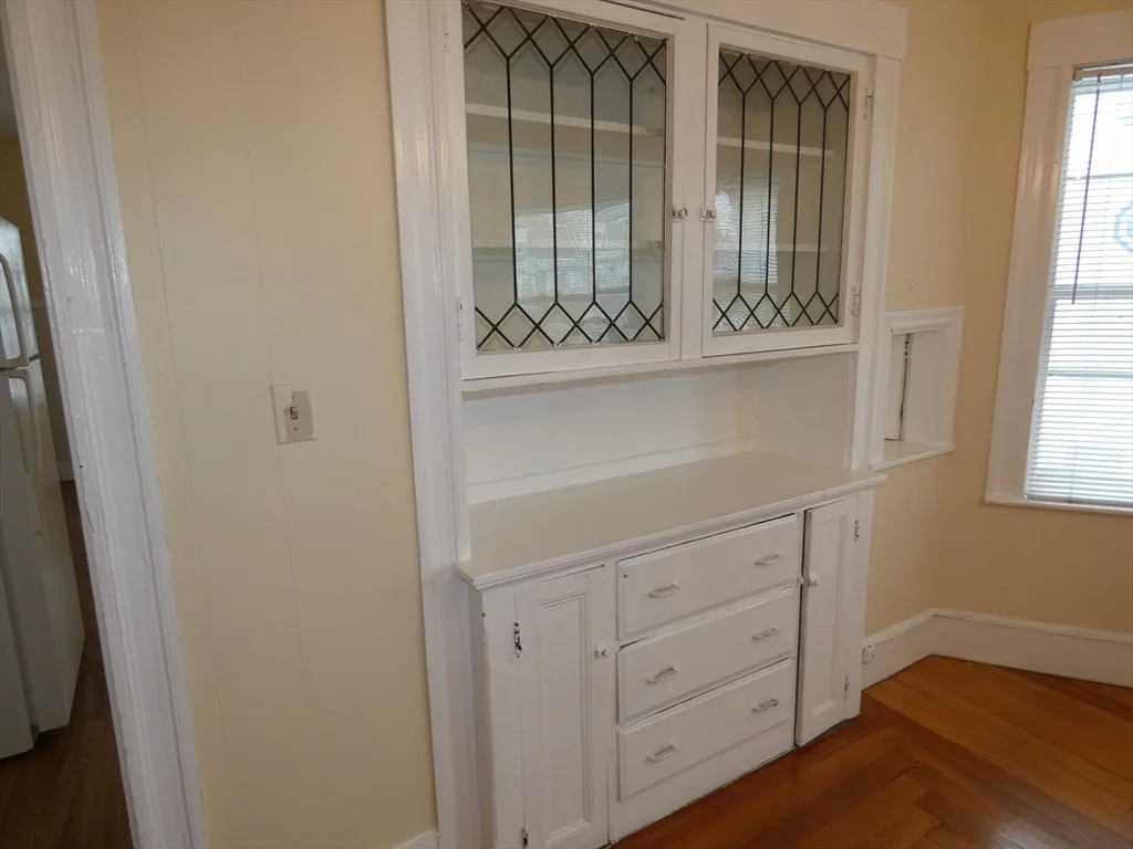 4 bed, 1 bath apartment for rent at 58 Monument St Unit 2, Medford — photo 8 of 20