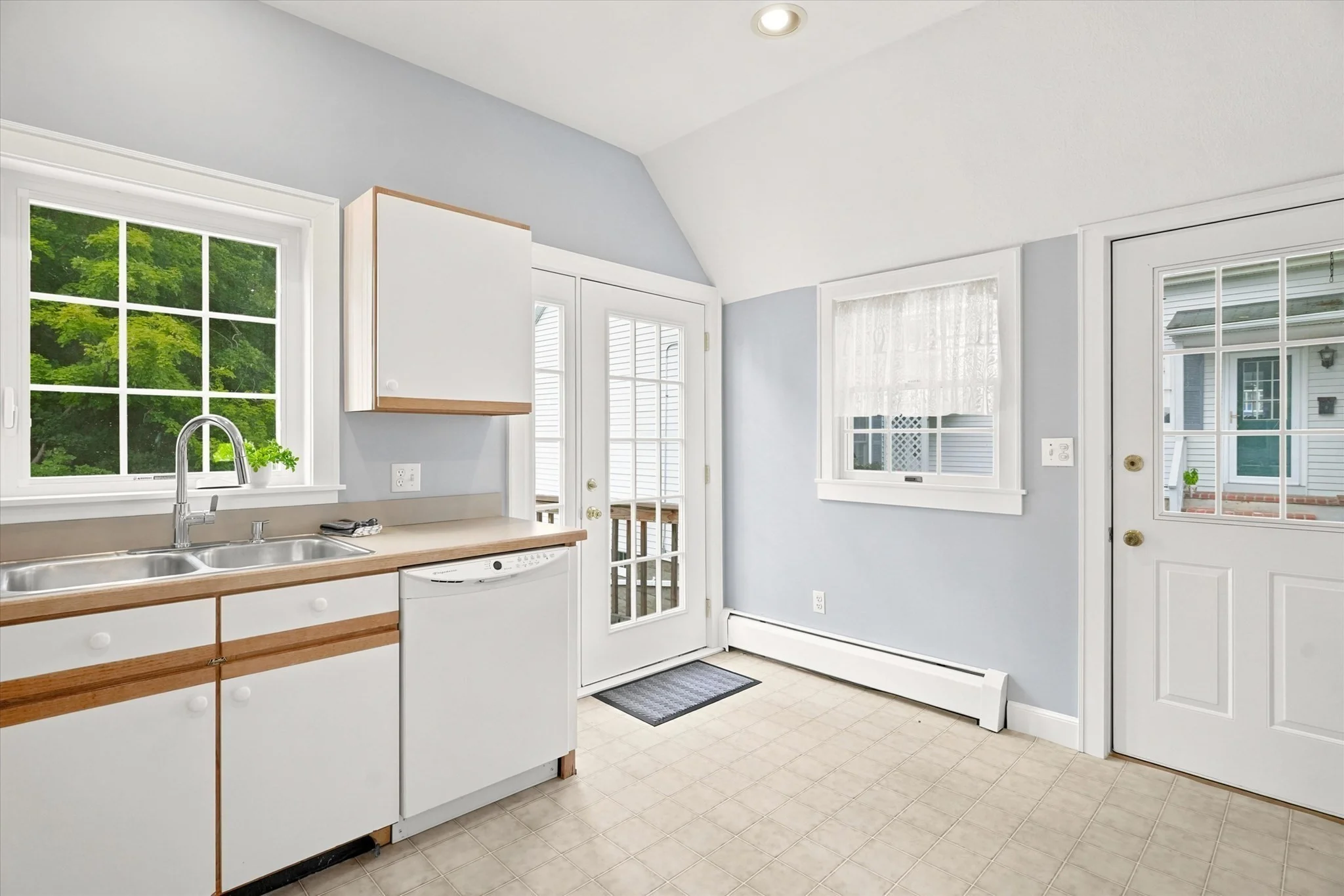 3 bed, 1 bath apartment for rent at 58 Morton St, Andover — photo 16 of 26