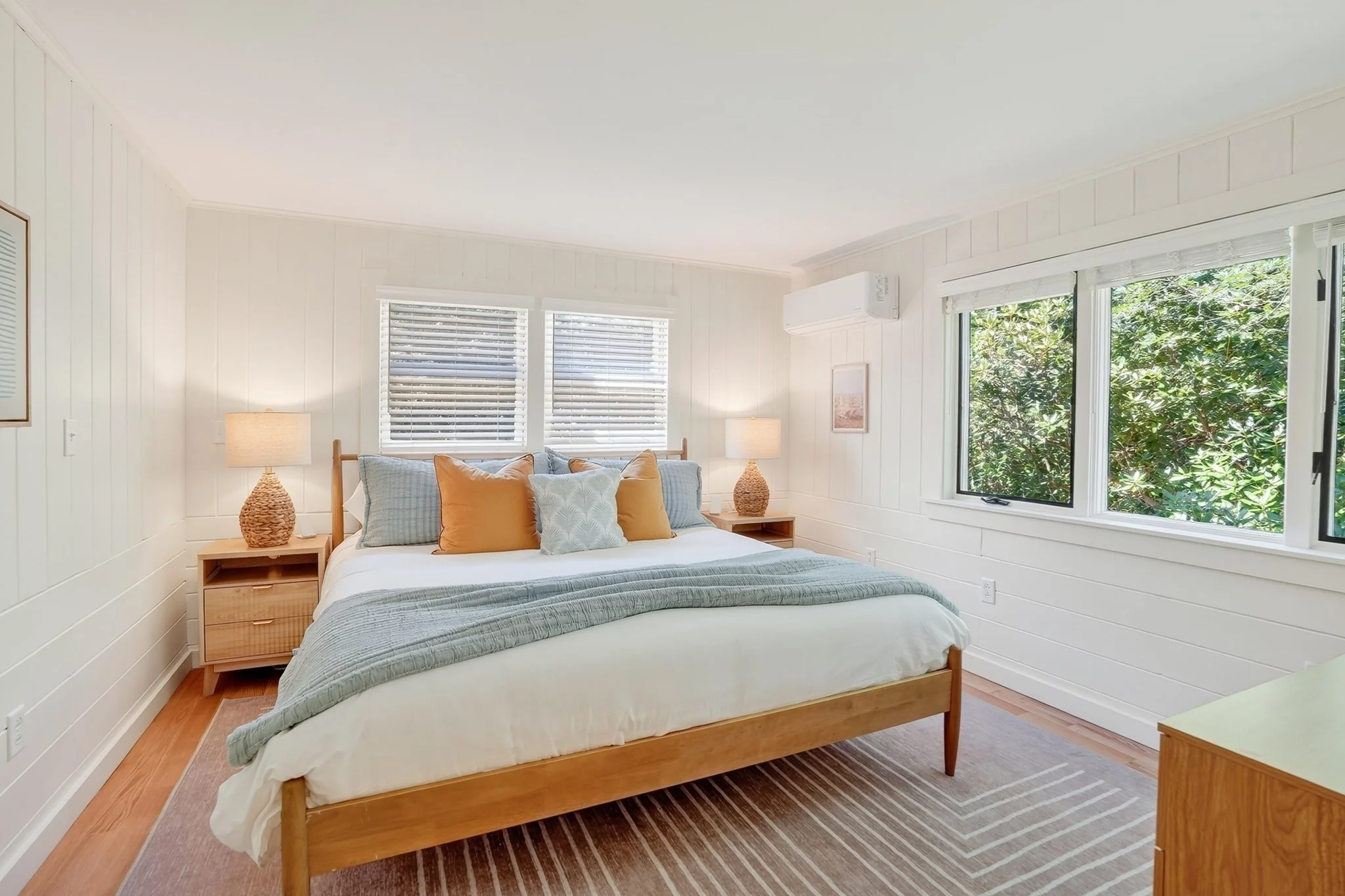 3 bed, 2 bath apartment for rent at 58 Munroe, Oak Bluffs — photo 2 of 30