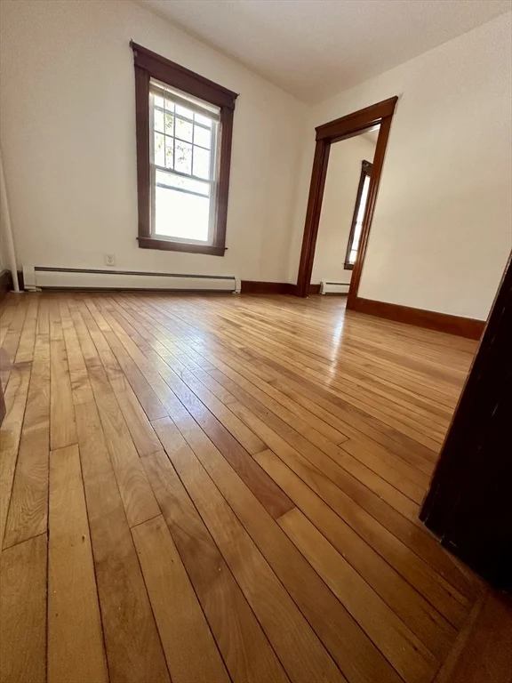3 bed, 1 bath apartment for rent at 58 Oxford St N Unit 1, Auburn — photo 8 of 13