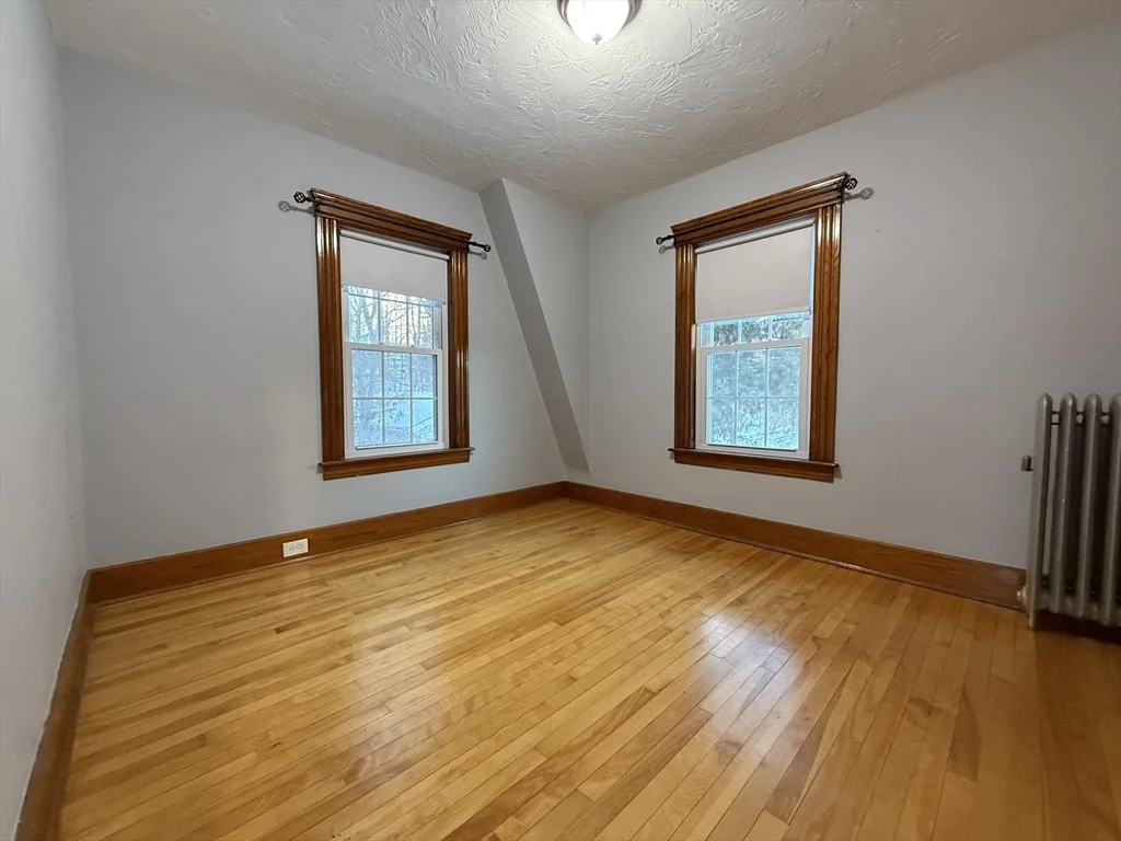 2 bed, 1 bath apartment for rent at 58 Oxford St N Unit 2, Auburn — photo 12 of 16