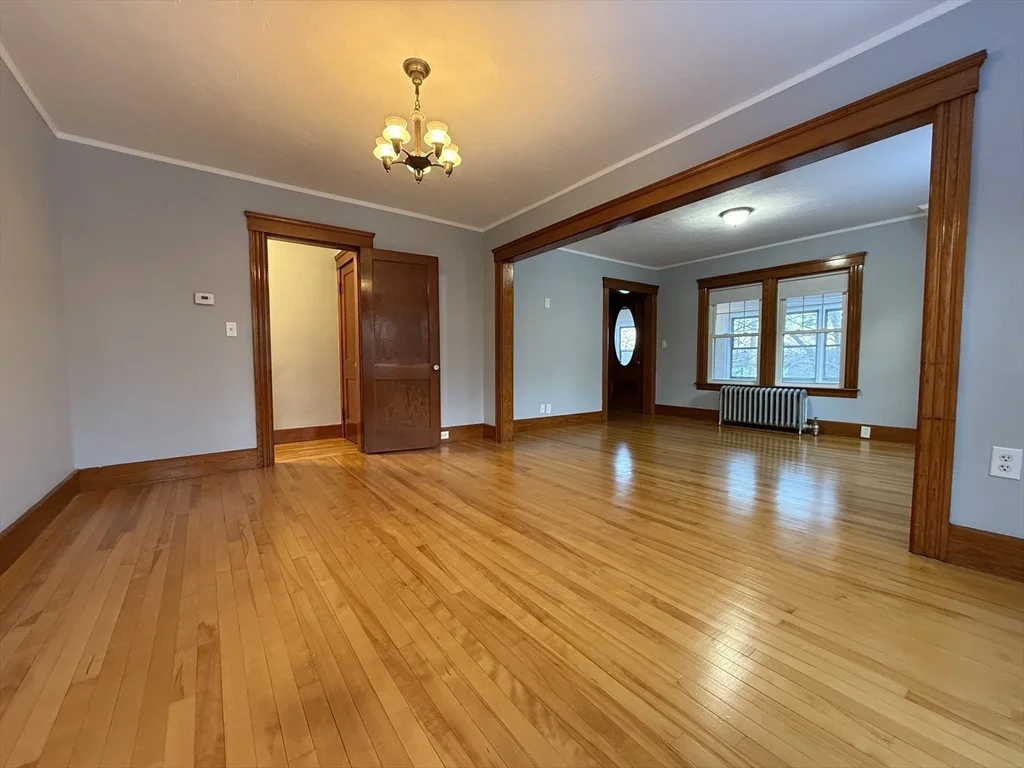 2 bed, 1 bath apartment for rent at 58 Oxford St N Unit 2, Auburn — photo 9 of 16