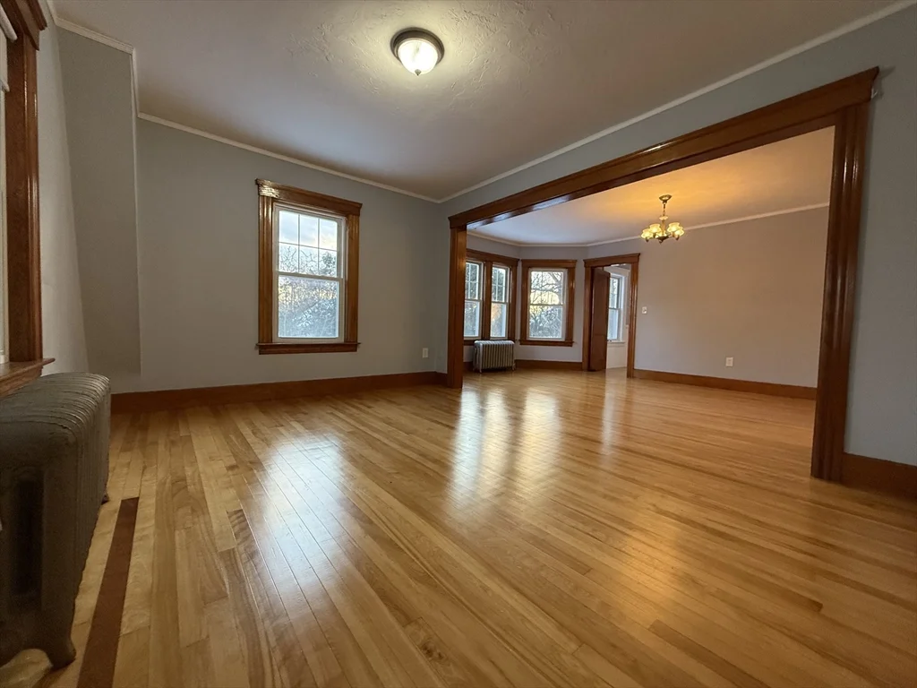 2 bed, 1 bath apartment for rent at 58 Oxford St N Unit 2, Auburn — photo 6 of 16