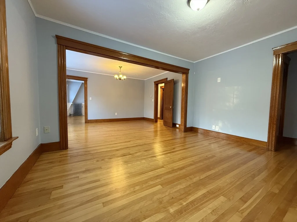 2 bed, 1 bath apartment for rent at 58 Oxford St N Unit 2, Auburn — photo 8 of 16