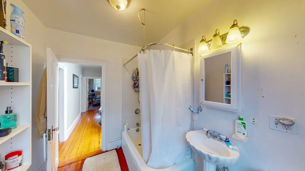 5 bed, 2.5 bath apartment for rent at 58 P St Unit 1, South Boston — photo 30 of 37