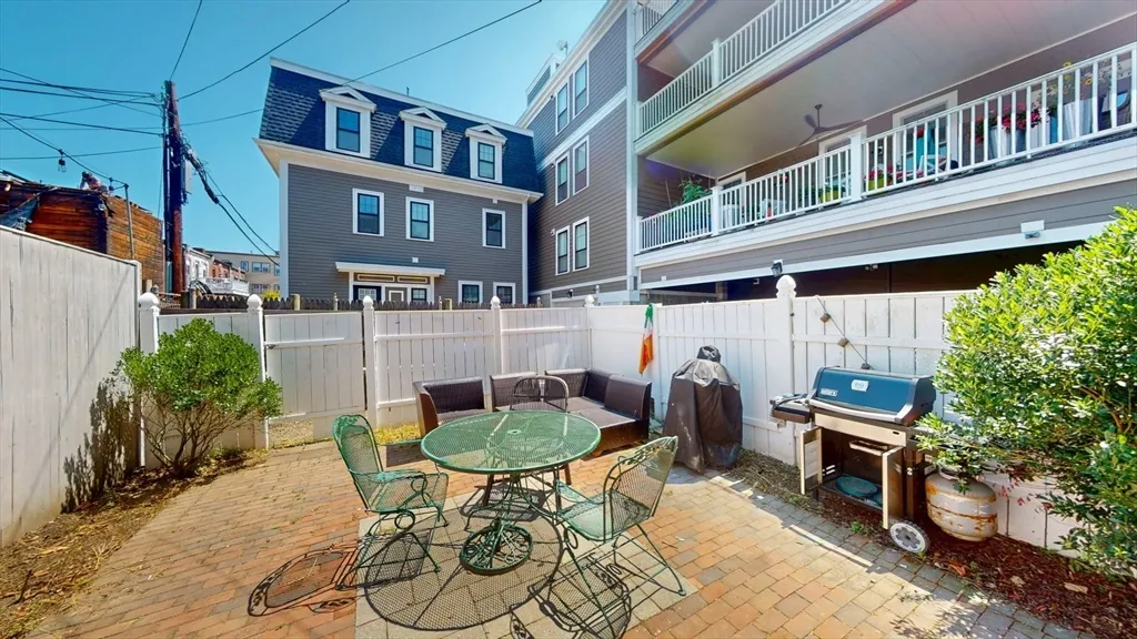 5 bed, 2.5 bath apartment for rent at 58 P St Unit 1, South Boston — photo 32 of 37