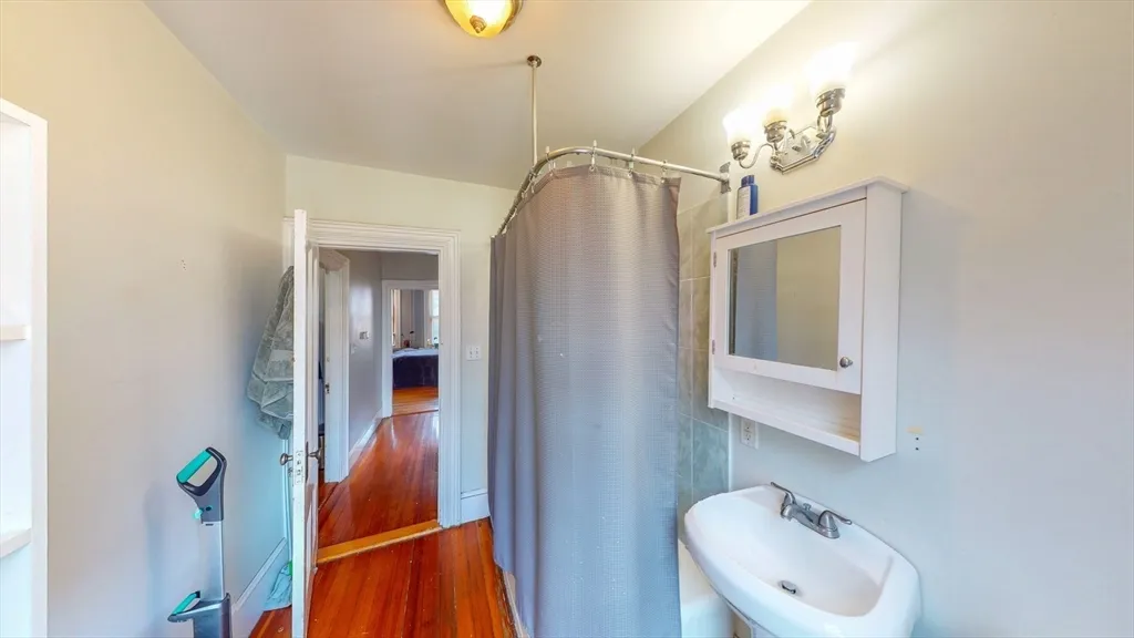 5 bed, 2.5 bath apartment for rent at 58 P St Unit 1, South Boston — photo 16 of 37