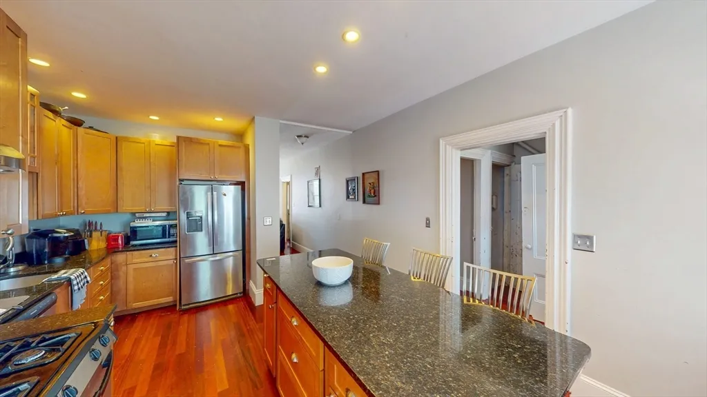 5 bed, 2.5 bath apartment for rent at 58 P St Unit 1, South Boston — photo 6 of 37