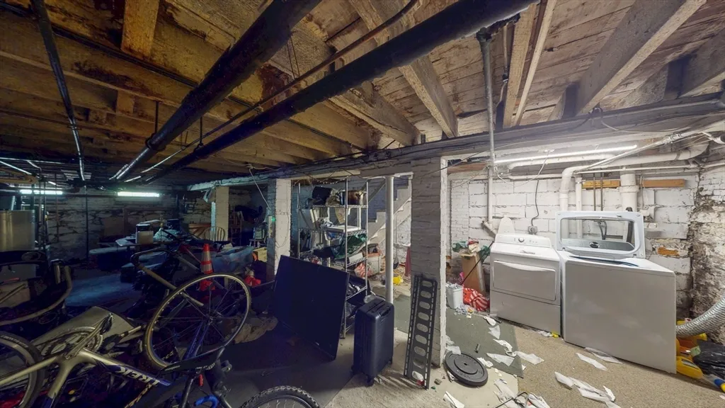 5 bed, 2.5 bath apartment for rent at 58 P St Unit 1, South Boston — photo 31 of 37