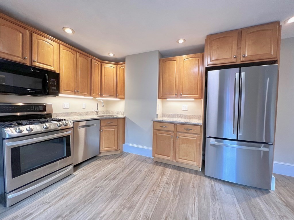 2 bed, 1 bath apartment for rent at 58 Pearl St Unit 2, Charlestown — photo 5 of 15
