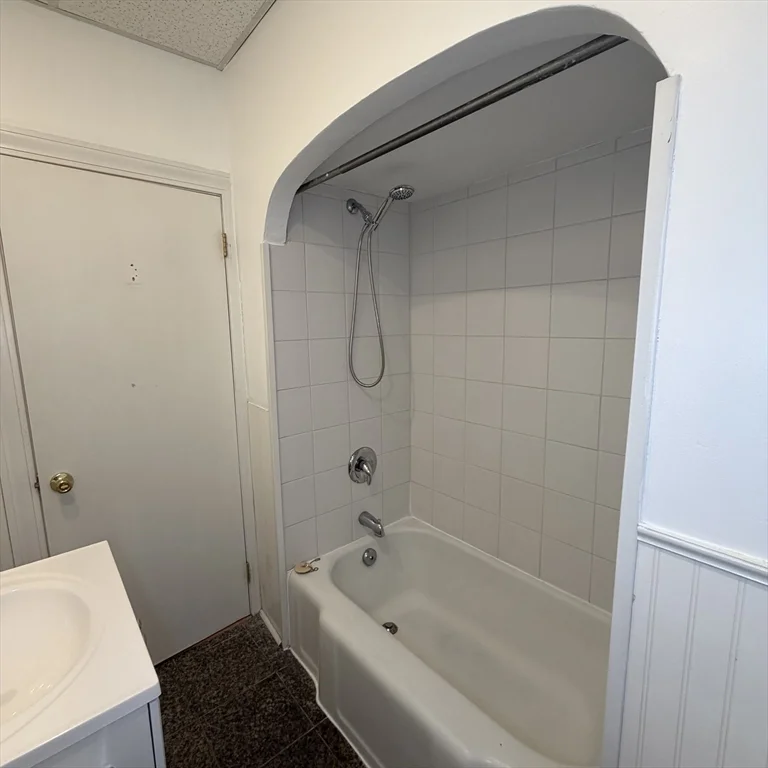 1 bed, 1 bath apartment for rent at 58 Prospect St Unit 58, Fall River — photo 11 of 14