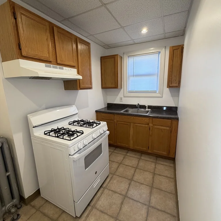 1 bed, 1 bath apartment for rent at 58 Prospect St Unit 58, Fall River — photo 7 of 14