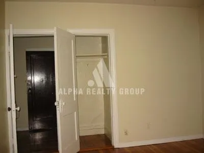 2 bed, 1 bath apartment for rent at 58 Queensberry St Unit 10, Fenway — photo 10 of 12