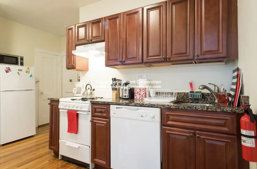 2 bed, 1 bath apartment for rent at 58 Queensberry St Unit 19, Fenway — photo 16 of 18