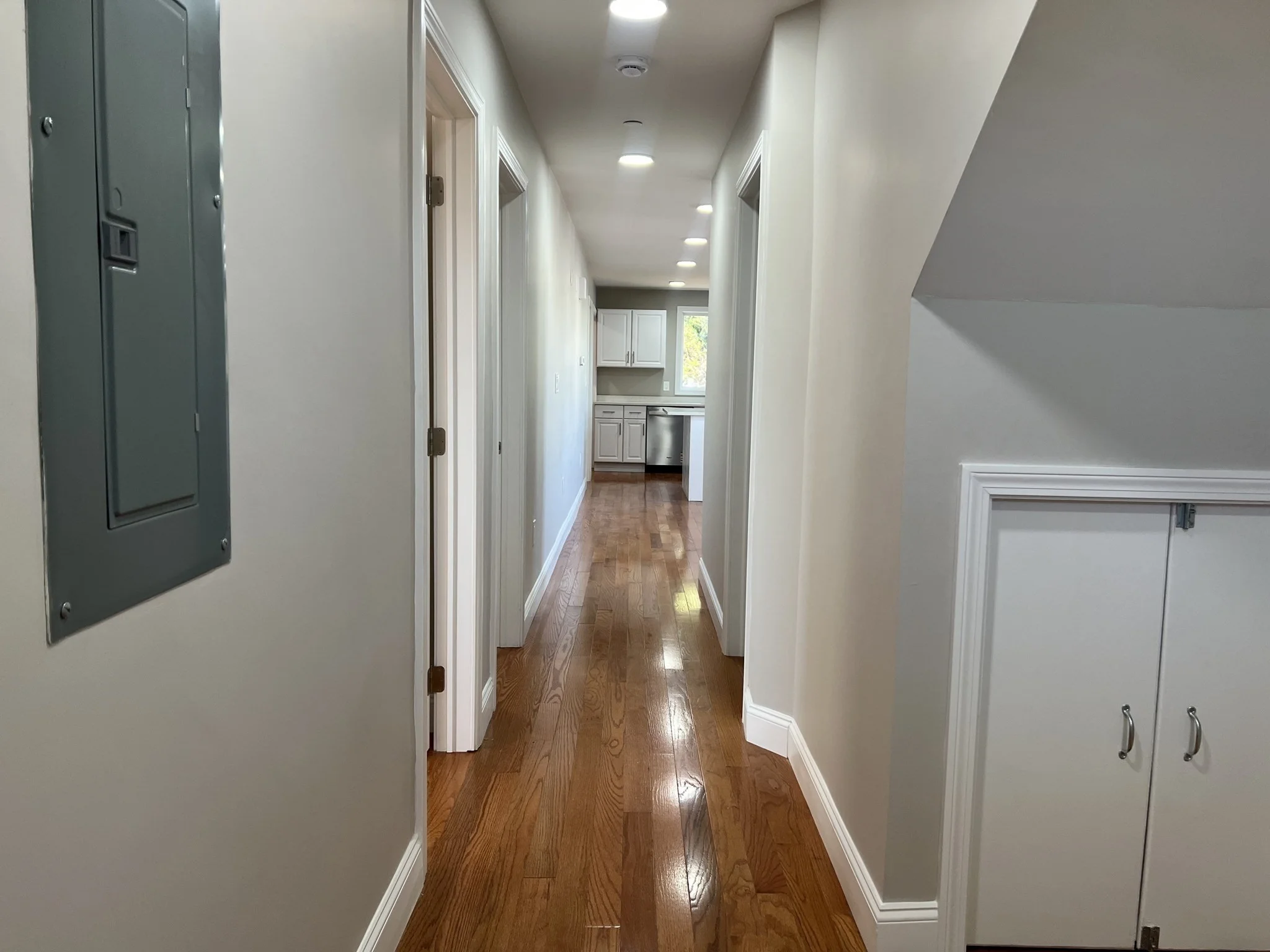 3 bed, 1 bath apartment for rent at 58 Robin St Unit 1, Everett — photo 2 of 21