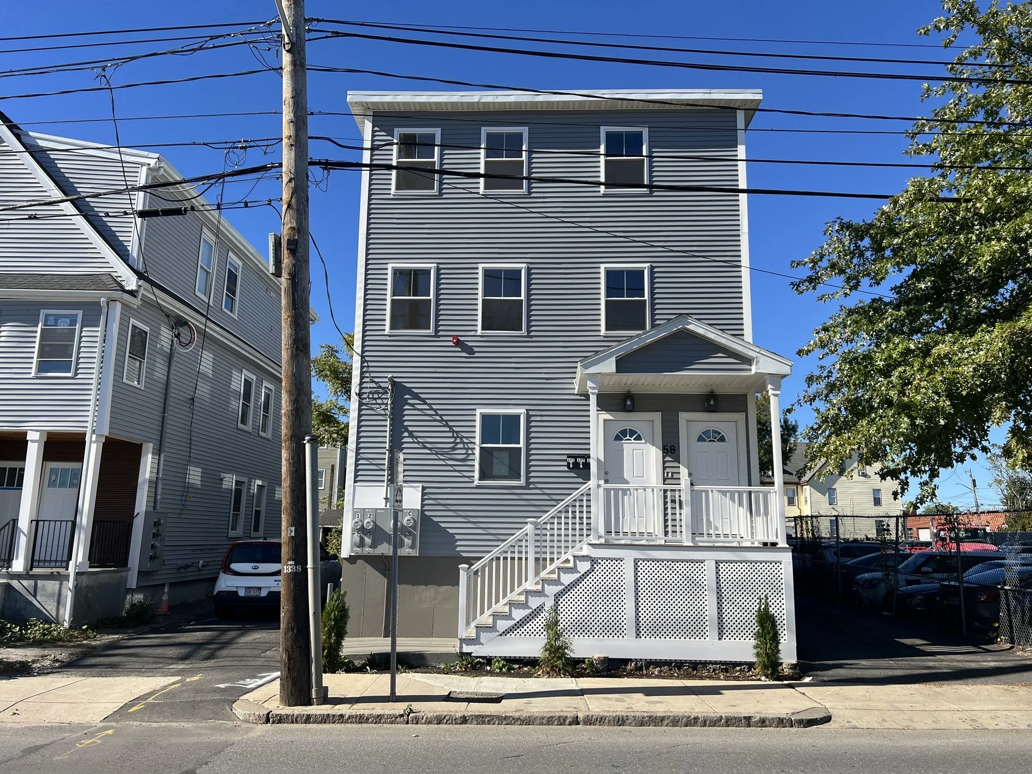 3 bed, 1 bath apartment for rent at 58 Robin St Unit 2, Everett