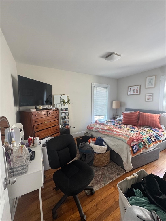 5 bed, 2 bath apartment for rent at 58 Saunders, Allston — photo 6 of 42