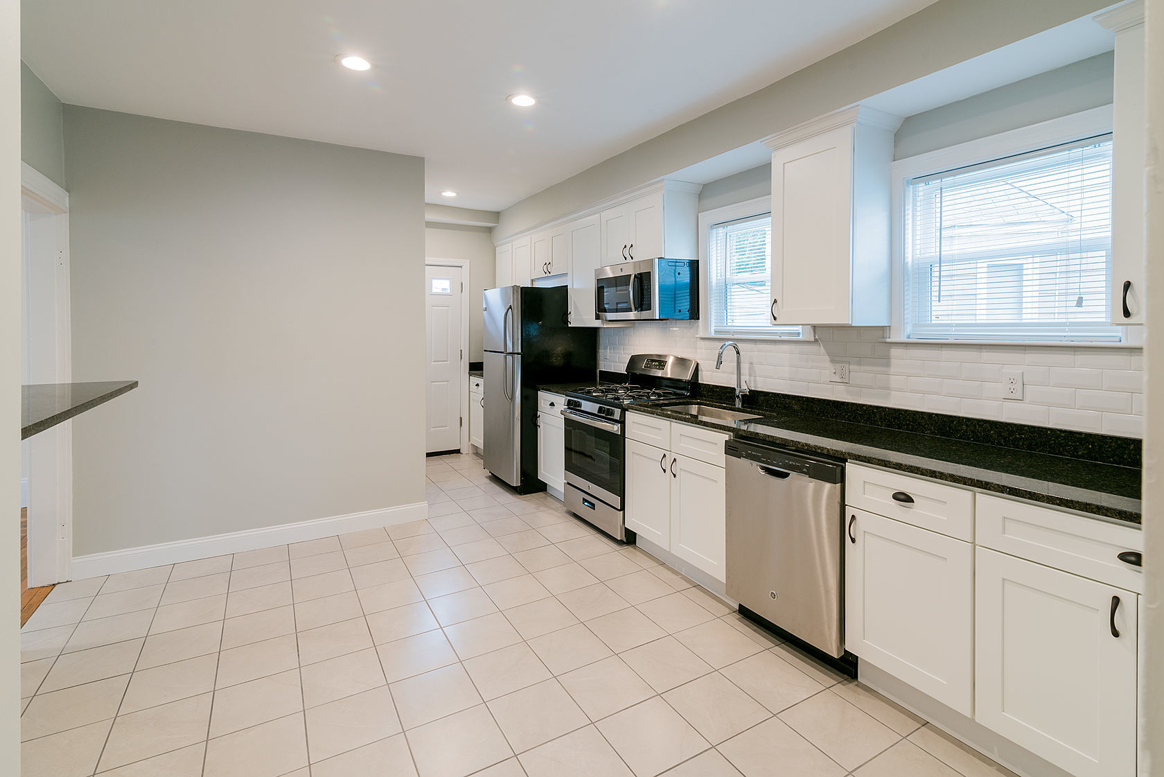 5 bed, 2 bath apartment for rent at 58 Saunders St Unit 1, Allston — photo 11 of 11