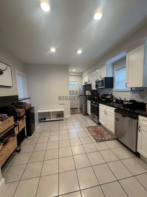 5 bed, 2 bath apartment for rent at 58 Saunders St Unit 1, Allston — photo 6 of 11