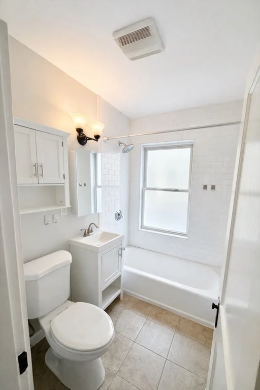 1 bed, 1 bath apartment for rent at 58 Saxton St Unit 2, Dorchester — photo 13 of 15
