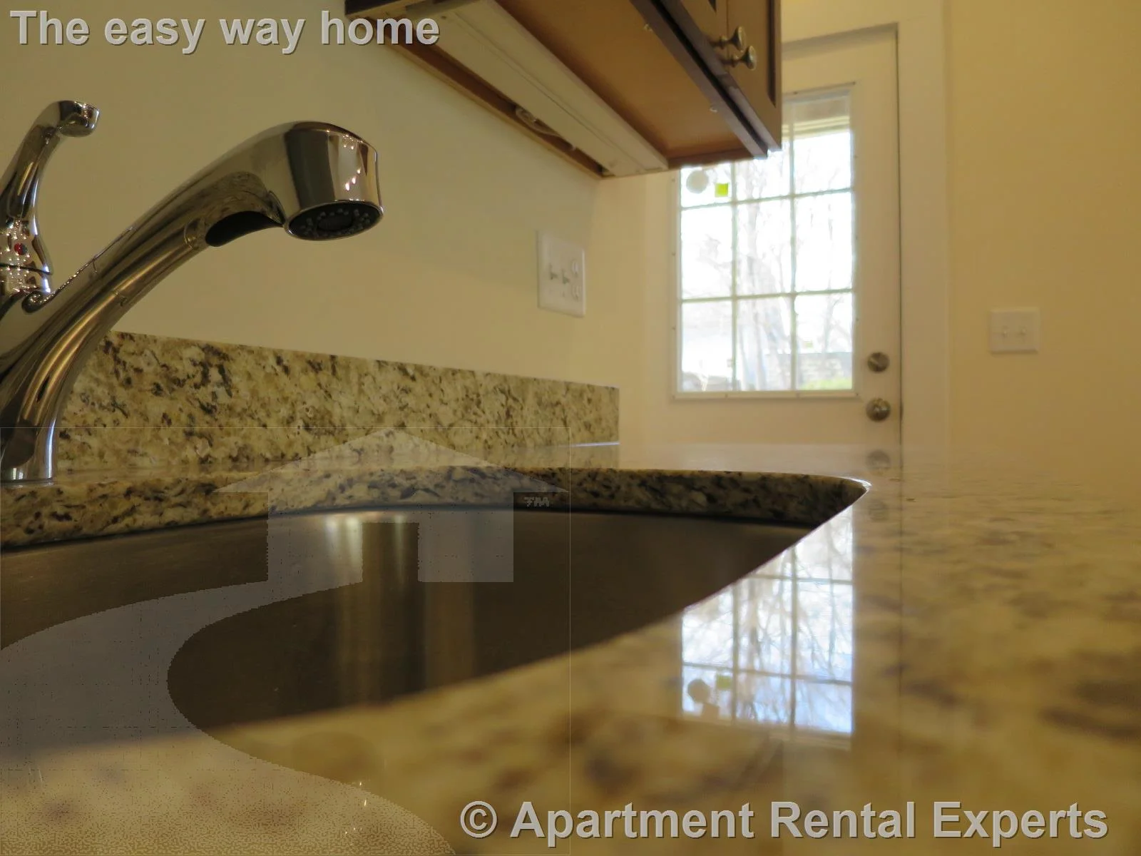3 bed, 2 bath apartment for rent at 58 School St Unit 1, Spring Hill — photo 2 of 14