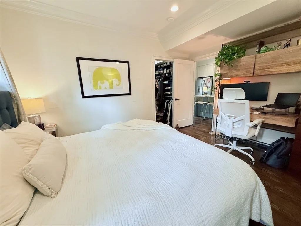 2 bed, 2 bath apartment for rent at 58 Seaverns Ave Unit 1, Jamaica Plain — photo 10 of 18