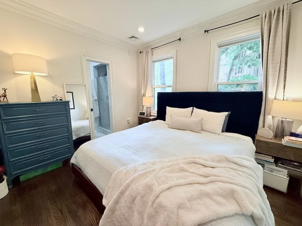 2 bed, 2 bath apartment for rent at 58 Seaverns Ave Unit 1, Jamaica Plain — photo 9 of 18