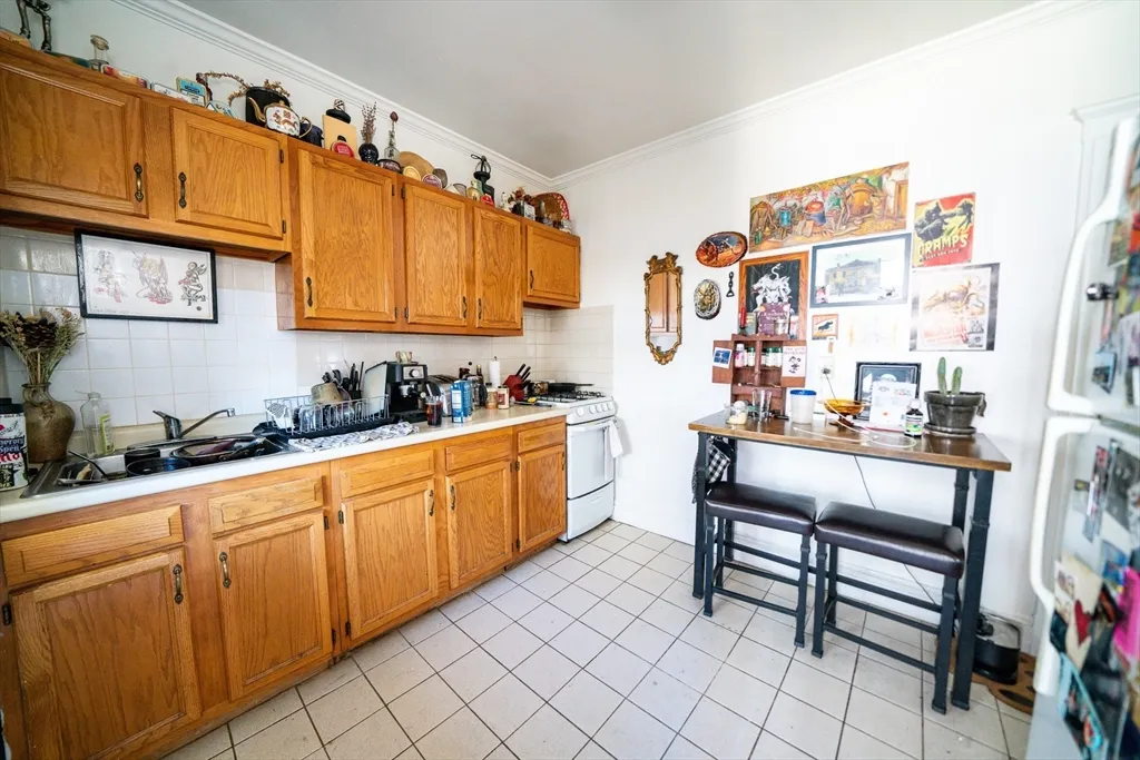 1 bed, 1 bath apartment for rent at 58 Selkirk Rd Unit 14, Brighton — photo 8 of 10