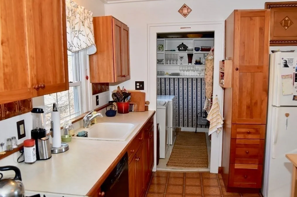 4 bed, 1 bath apartment for rent at 58 South East St Unit 1, Amherst — photo 13 of 17