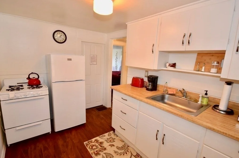 1 bed, 1 bath apartment for rent at 58 South East St Unit 3, Amherst — photo 4 of 9