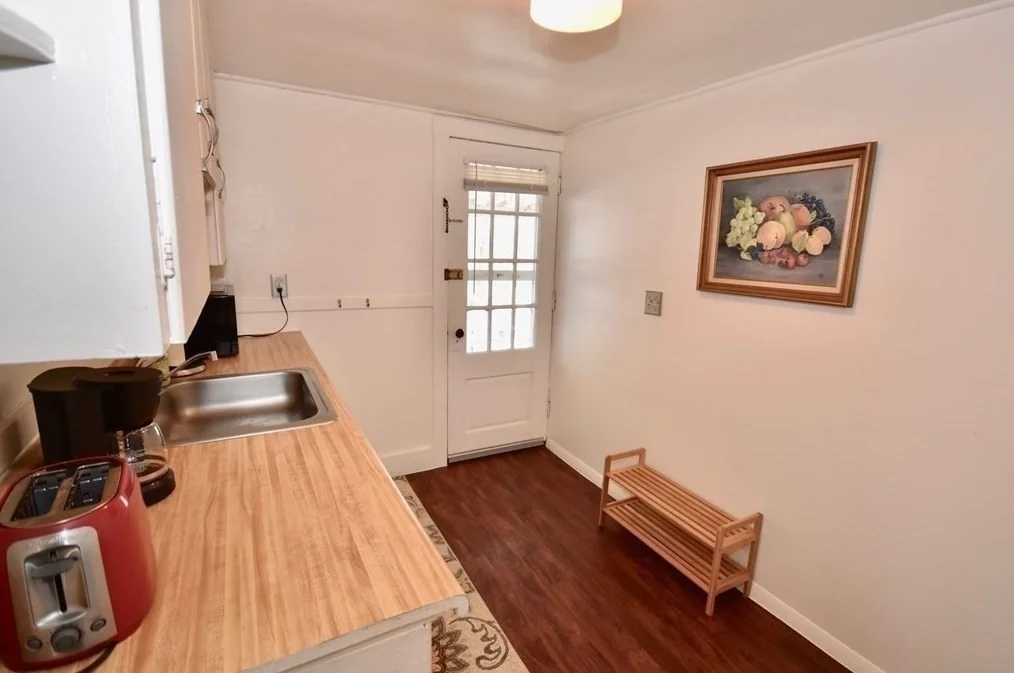 1 bed, 1 bath apartment for rent at 58 South East St Unit 3, Amherst — photo 5 of 9