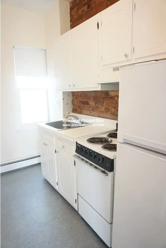 Studio bed, 1 bath apartment for rent at 58 South Huntington Ave Unit 11P, Jamaica Plain — photo 3 of 4