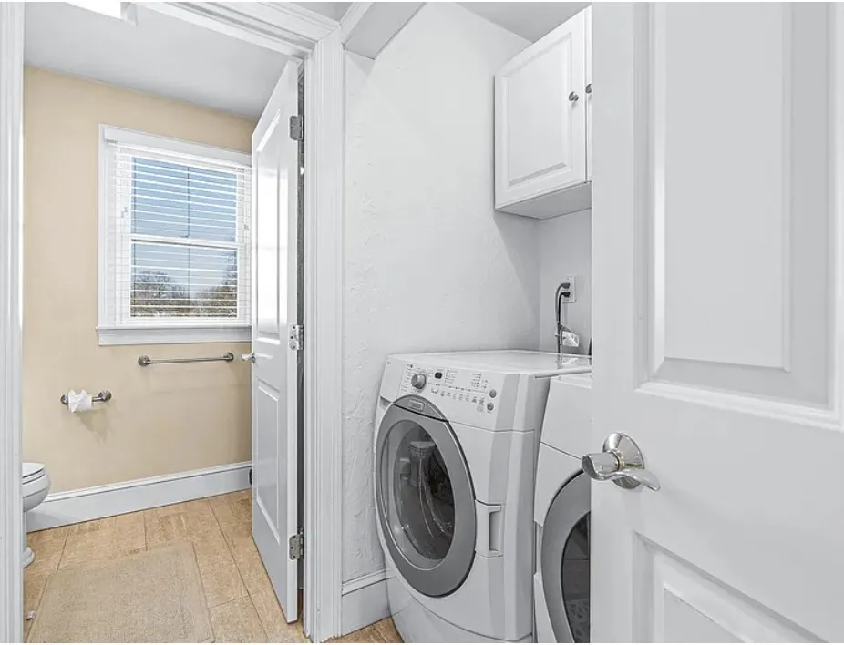 6 bed, 4.5 bath apartment for rent at 58 Spiers Rd Unit SF, Oak Hill — photo 18 of 21